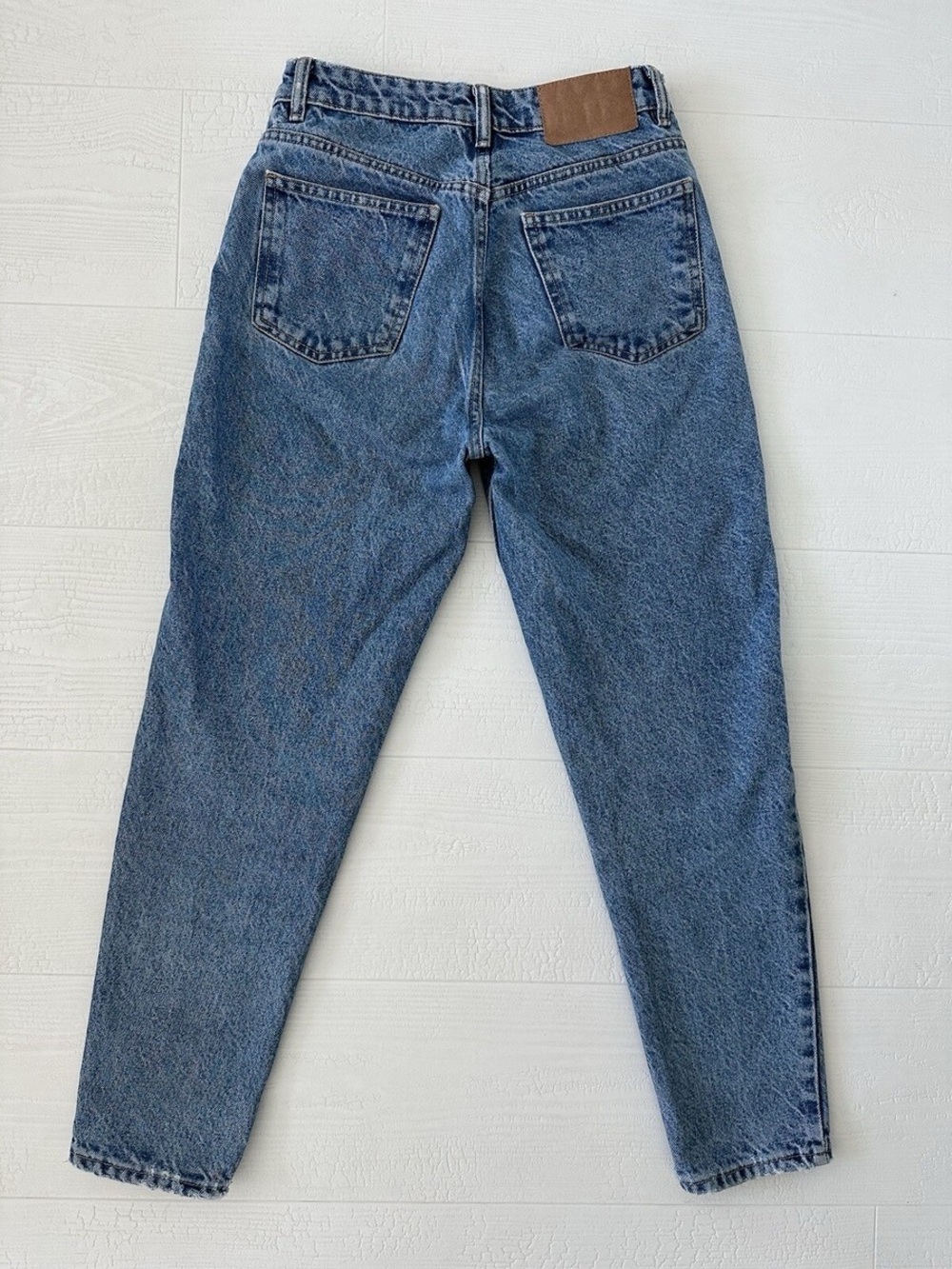 ๐ Zara High Rise Mom Jeans โ Womenโs Size 4 ๐ - Picture 2 of 3